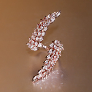 Anelli da Donna F1603 in Oro Bianco con Diamanti Taglio Marquise Colore D Naturale Gioielli di Lusso per Matrimonio - Product Image 2