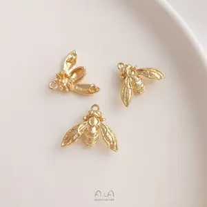 14k Gold Plated Strong Color Retention Cute Little Bee Pendants For Handmade Diy Jewelry Making