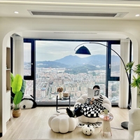 Ventanas Abatibles Modernas y Duraderas de Aleación de Aluminio con Vidrio Resistente a Huracanes para Exteriores de Villas