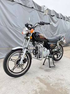 Motocicleta Suzuki1 Usada de Estilo Retro - Escape Cromado y Manillar Grande, Cómoda, de Gasolina, Estilo Harley, Vintage - Product Image 1
