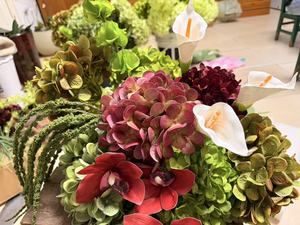 Boule de fleurs artificielle 60 cm rouge bordeaux et blanche, centre de table en soie, arrangement d'hortensias verts, décoration de <span class=keywords><strong>mariage</strong></span> faite à la main - Product Image 5