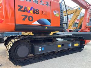 Excavadora Usada Hitachi ZX70 Modelo 2020, Motor y Caja de Cambios Originales, 7000 kg, 40 kW de Potencia, Bajas Horas de Trabajo, Buen Estado - Product Image 4