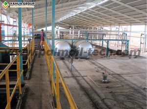 Transférer la cage de fruits de palme remplie de grappes de fruits frais dans le réservoir du stérilisateur en changeant de piste - Product Image 4