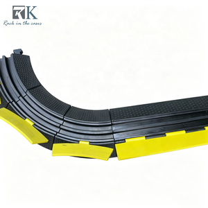 Wholesale Cable Ramp 1 2 3 4 <b>5</b> Channels Cable Protector Ramp Rubber Cable Ramp with Yellow Lip for Outdoor Indoor - Product Image 1