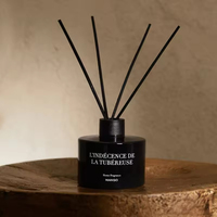 Diffuseur de parfum d'ambiance Aikun avec bâtonnets en fibre minces, bouteille ronde en verre noir, étiquette minimaliste, parfum mangue pour la décoration de chambre
