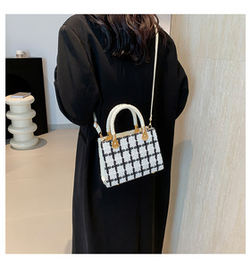 Nouveau sac à main en laine pour femme, tendance printemps-été, sac bandoulière polyvalent, petit sac à main - Product Image 2