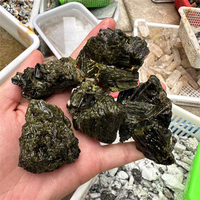Bulk Wholesale Semi precious Crystals Rough