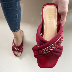 Usine de chaussures en chine, pantoufles d'été à la mode pour femmes, sandales plates de grande taille, nouveaux styles - Product Image 1