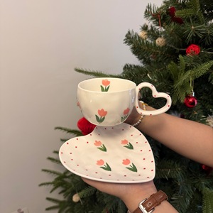 Tasses à café en céramique faites à la main et plats en forme de cœur, ensemble de tasses à thé, mugs et soucoupes en <span class=keywords><strong>porcelaine</strong></span> faits à la main - Product Image 4