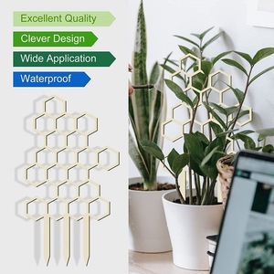 En stock : support de plantes en bois en forme de nid d'abeille, support créatif en treillis pour plantes grimpantes, support pour plantes en pot de jardin. - Product Image 1