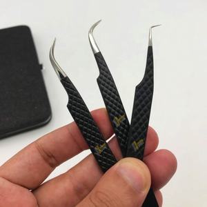 Pince à épiler d'extension de cils en acier inoxydable durable de qualité supérieure Diamond Grip Logo personnalisé Noir Forte courbe pointue - Product Image 2