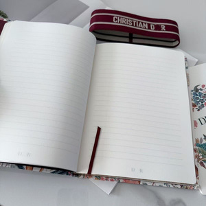 Quaderno Semplice con Farfalla, Design Retrò di Alta Qualità, Regalo Raffinato, Blocco Note con Copertina in Carta e Rilegatura <span class=keywords><strong>a</strong></span> Spirale - Product Image 3