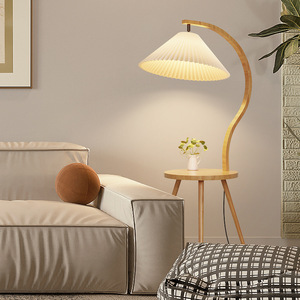 Lámpara de Pie de Madera Maciza con Cientos de Pliegues, Almacenamiento para Sala de Estar - Cuerpo, Mesa de Centro y Mesita de Noche de Estilo Antiguo - Product Image 2