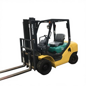 Montacargas Diésel Komatsu FD30 Usado de Alta Calidad, 3 Toneladas, Desplazador Lateral Hidráulico, Neumáticos Sólidos, Mástil de Dos Etapas, Bien Mantenido, para Exteriores - Product Image 1