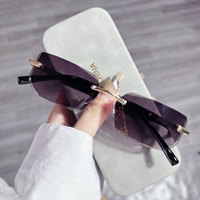 Lunettes de soleil de luxe sans monture pour femmes 2025 coupe de précision polygone dégradé lentille PC cadre pilote Style lunettes