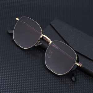 Gafas de sol retro Steampunk para hombre, montura cuadrada pequeña, protección UV400, lentes de PC, montura negra C8A, azules, para conducir y viajar - Product Image 1