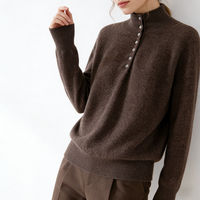 Pulls pour femmes de haute qualité fabriqués en usine avec des embellissements de boutons personnalisables, style décontracté tricoté, adaptés à porter en hiver