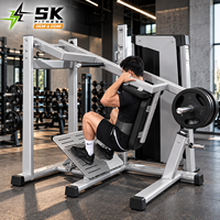 Machine à Squat Professionnelle SK Commercial Gym, Appareil à Charge Libre pour Usage Commercial, Idéal pour Clubs de Fitness et Acheteurs de Matériel de Gym