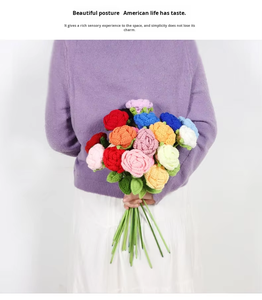 Ramo de Flores Redondo Hecho a Mano, Ramo Mixto de <span class=keywords><strong>Claveles</strong></span> y Rosas Tejido con Hilo de Regalo para el Día de la Diosa, Tejido a Mano por Artesanos - Product Image 4