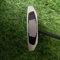 Tête de putter de golf OEM à faible balancier pour droitier, face pressée à chaud à couple nul, en acier inoxydable, avec grip en caoutchouc étanche, forgée avec design artistique