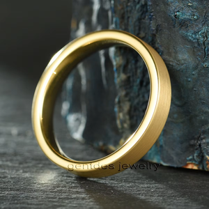 Gentdes Jewelry Bague de mariage en carbure de tungstène plaqué or 18 carats 4mm brossé plat Bague de couple en tungstène pour femmes et hommes - Product Image 4