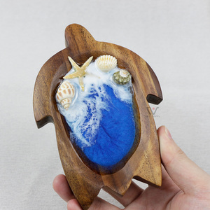 Cuenco de tortuga de madera hecho a mano con diseño de resina Eleva tu mesa con este cuenco de madera artesanal único hecho a mano - Product Image 2