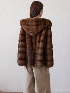 Lussuoso ed Elegante <span class=keywords><strong>Cappotto</strong></span> <span class=keywords><strong>di</strong></span> <span class=keywords><strong>Visone</strong></span> Importato <span class=keywords><strong>di</strong></span> Alta Gamma <span class=keywords><strong>con</strong></span> <span class=keywords><strong>Cappuccio</strong></span>, Lungo in Pelle <span class=keywords><strong>di</strong></span> <span class=keywords><strong>Visone</strong></span> Marrone Intera <span class=keywords><strong>con</strong></span> Cintura, <span class=keywords><strong>Cappotto</strong></span> <span class=keywords><strong>di</strong></span> <span class=keywords><strong>Visone</strong></span> da Donna - Product Image 3