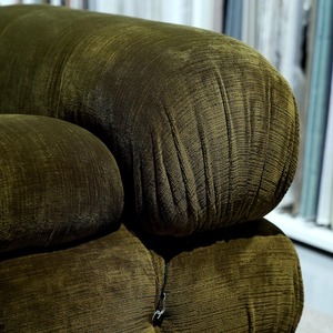 EU Luxury Living Room Modular Tufted Recliner Boucle Fabric Sectional Velvet <b>Bed</b> Customized Color-Mario Bellini Design - Product Image 4