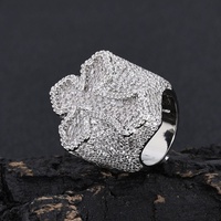 Collier tendance pour homme en laiton plaqué or platine avec pierres précieuses en zircon, design croix, style hip-hop/rock pour fête et anniversaire