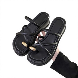 Sandales compensées à bout carré pour femmes, respirantes, à plateforme, à semelle épaisse, ultra-hautes, antidérapantes et résistantes à l'usure – Meilleures ventes pour l'été - Product Image 3
