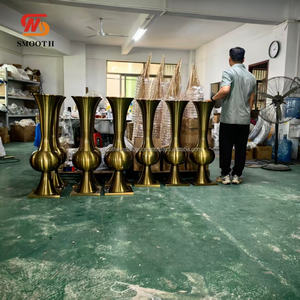 Centros de Mesa Metálicos Lisos, Jarrones Dorados Geométricos, Soportes para Flores, Elegantes Centros de Mesa para Eventos, Decoración de Mesa - Product Image 6