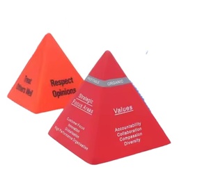 Balle anti-stress promotionnelle en mousse PU en forme de pyramide, jouet personnalisé 7,8x7,5cm, cadeaux pour l'école, la maison et le bureau, 14+ - Product Image 1