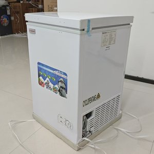 Congélateur suspendu <span class=keywords><strong>100L</strong></span> Congélateur <span class=keywords><strong>coffre</strong></span> profond avec réfrigérateur pour dortoir à la maison avec portes coulissantes et poignée Mini domestique - Product Image 1