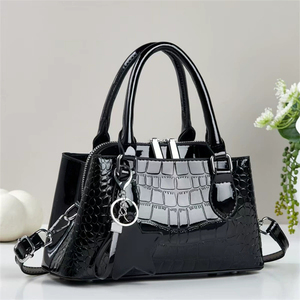 Borse Nere Rotonde Trendy Mini Carine da Donna di Design 2026 all'Ingrosso - Product Image 1