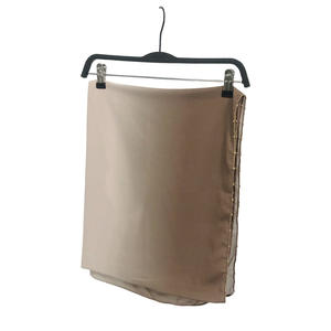 ผ้าคลุมไหล่ผู้หญิงมุสลิมสำหรับฤดูร้อน ผ้าชีฟองสีไล่ระดับประดับด้วยลูกปัดโลหะและหินสีน้ำ - Product Image 2