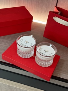 Bougie artisanale française romantique luxueuse parfumée aux fruits en cire de soja pour les fêtes - Product Image 4