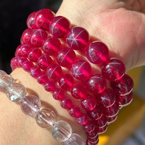 Pulsera de Cuentas Redondas de Alta Calidad de 8 mm con Rubíes Estrella, Pulsera de Rubíes Redondos de Primera Calidad para Mujer - Product Image 1