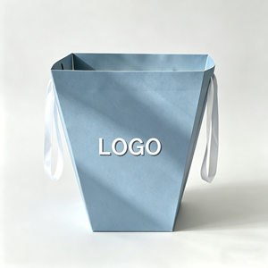 Sacchetto di carta trapezoidale personalizzato di grandi dimensioni con stampa del Logo per l'imballaggio di fiori in negozio di fiori - Product Image 1