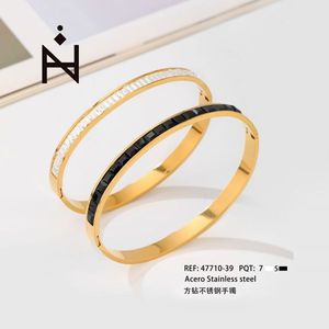 Bracciale in Acciaio Inossidabile con Diamanti Quadrati, Intarsio Oro e Nero, Larghezza 7mm, Gioielli alla Moda - Product Image 1