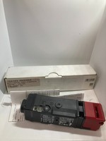 Plc D4si-n2nfg-dn Safety Door Switch 24vdc Led Indicator 2nc/1no Nib Warranty Product