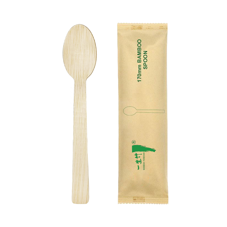 una cuchara en una bolsa de papel Kraft