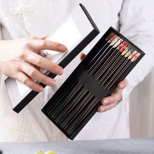 Regalos Empresariales, 5 Pares de Palillos de Madera Natural Reutilizables y Ecológicos Estilo Japandi, Vajilla para Sushi y Fideos - Product Image 4