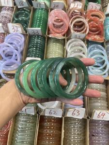 Bracelet fin rond en verre floral glacé, bracelet délicat de style chinois en agate macaron transparente pour femme - Product Image 5