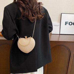 Bolso de mano con forma de corazón y purpurina, bolso de noche brillante, bolso cruzado con cadena dorada para fiesta de boda - Product Image 6