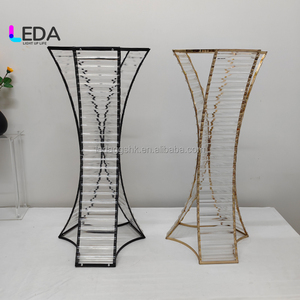 LEDA - Moderno y Elegante Soporte de Metal Dorado para Flores, Florero Transparente, Nuevos Centros de Mesa para Bodas, Decoración del Hogar, Artículos para Fiestas - Product Image 4