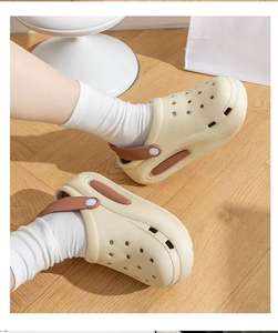 Sandales à Trous au Meilleur Prix Chaussures de Plage Vibrantes Sabots de Jardin Tendance Chaussures de Type Sabot Élégantes pour Hommes Femmes Adolescents Style Urbain - Product Image 5