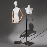 Présentoir de style coréen pour mannequins à poitrine plate pour magasin de vêtements, présentoir pour pantalons mi-longs pour femmes, accessoires de vitrine pour mannequins factices