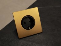 Saklar Lampu Dinding Mewah Kuningan Berkualitas Tinggi dengan Panel Baja Anti Karat untuk Hotel dan Renovasi Komersial