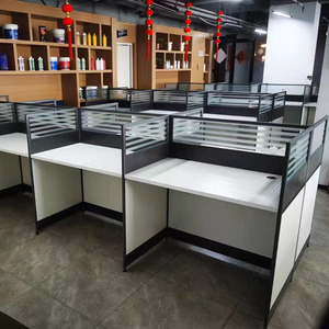 Jiuyi, muebles de oficina de gama alta con particiones, escritorio de oficina triple doble individual, se puede personalizar, combinación de escritorio de oficina grande - Product Image 6