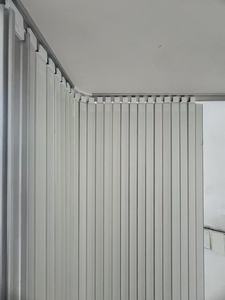 Tùy chỉnh Hợp kim nhôm tambour Con lăn màn trập cửa với động cơ hoạt động cho Caravan RV Nhà bếp Vòi hoa sen Van Cửa - Product Image 2